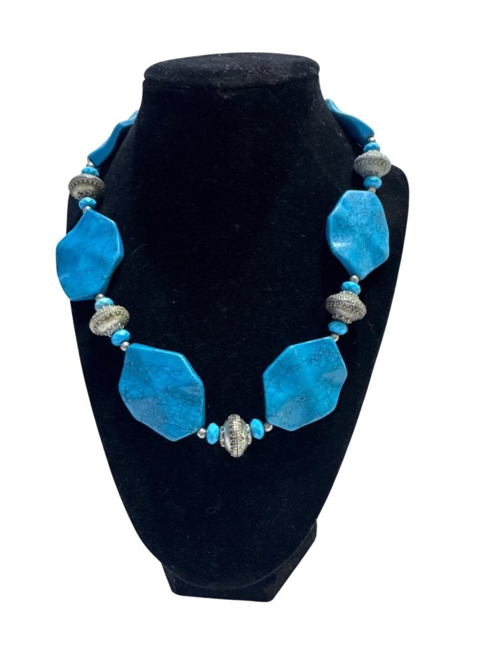 Faux Turquoise & Silver-Plated Statement Necklace Faceted Beads Southwest Boho